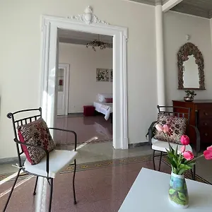 Apartment Domus Claudia San Giovanni, Rome