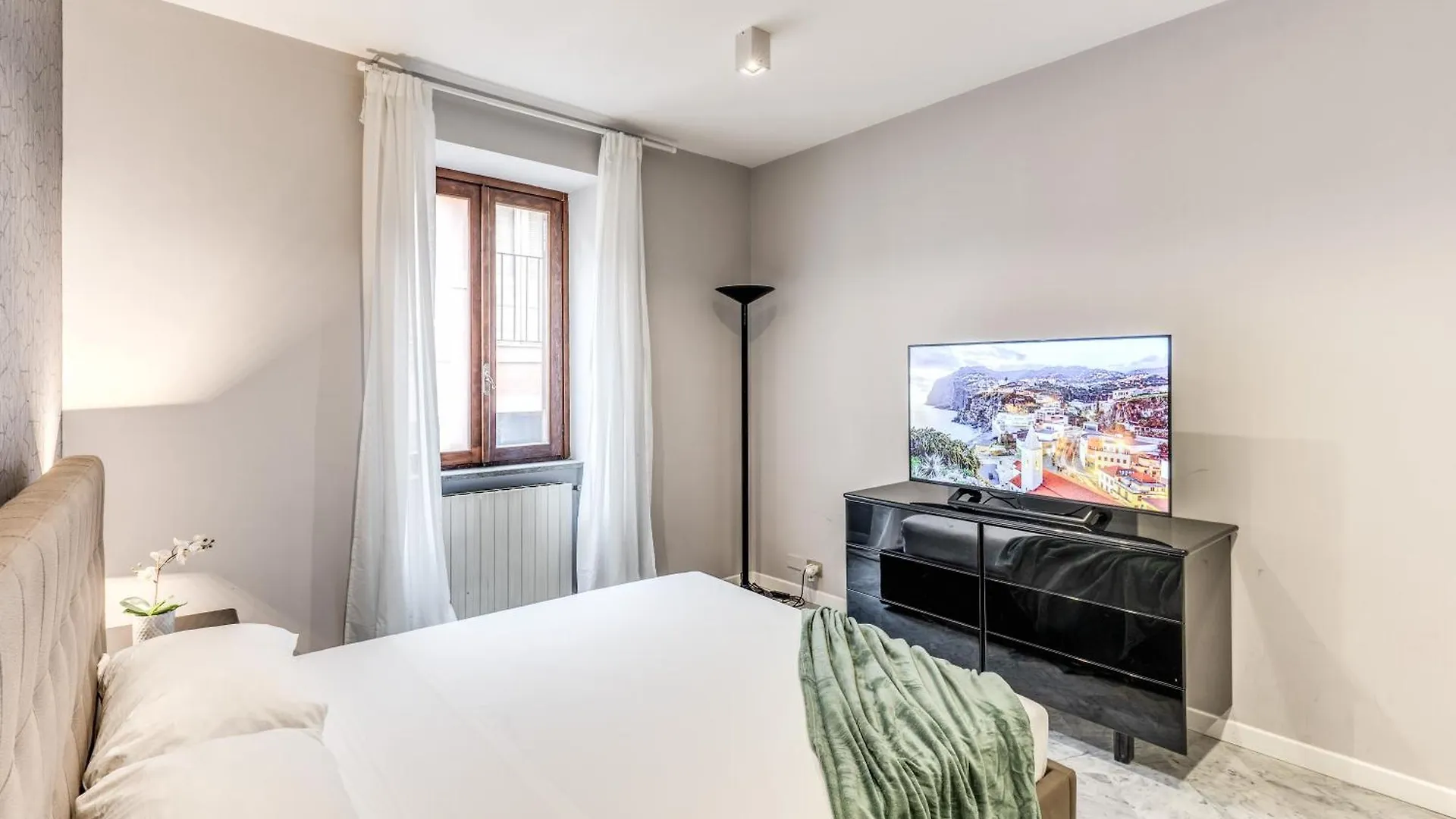 R22 Apartment Rome