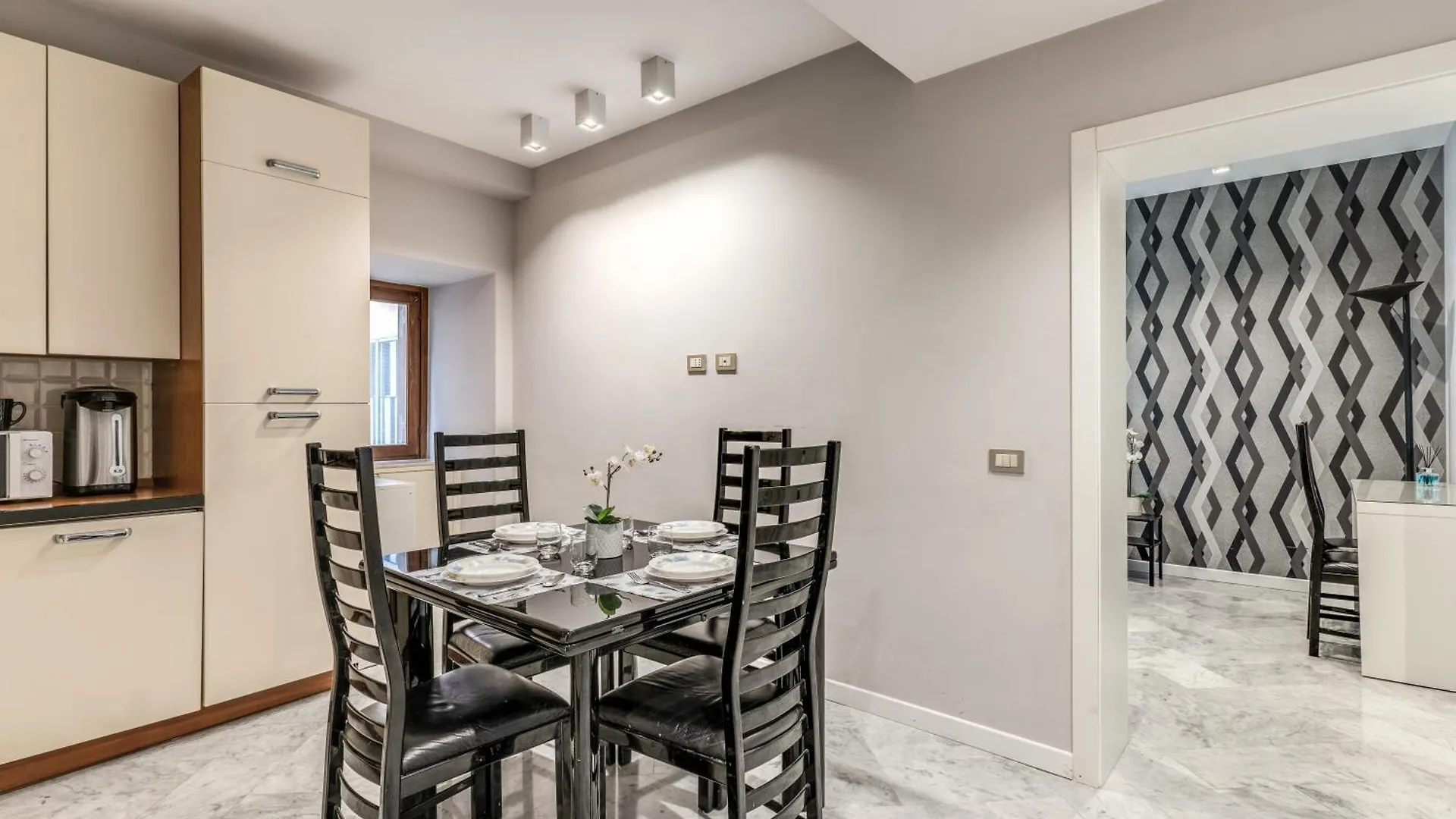 R22 Apartment Rome