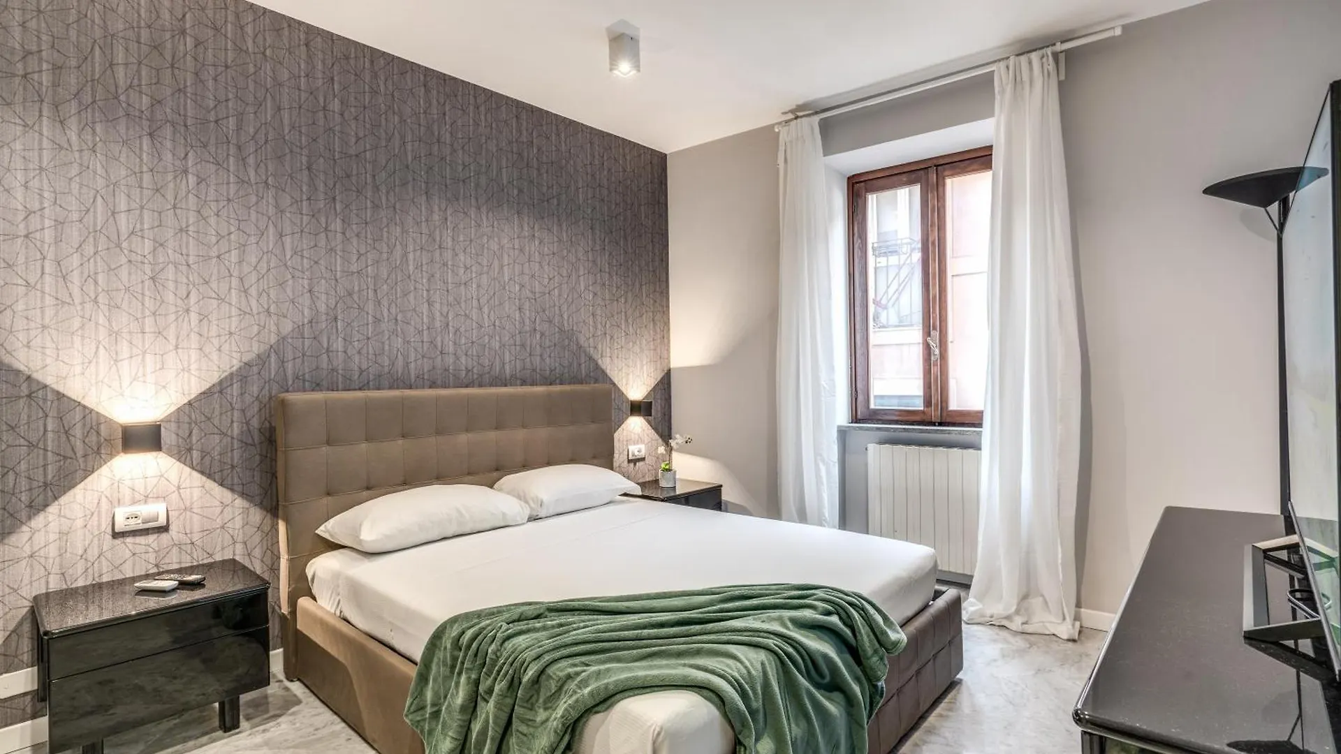 R22 Apartment Rome